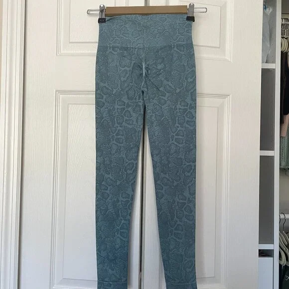 Adapt Animal Seamless Leggings - Iceberg Blue/Thunder Blue XS - Picture 10 of 13